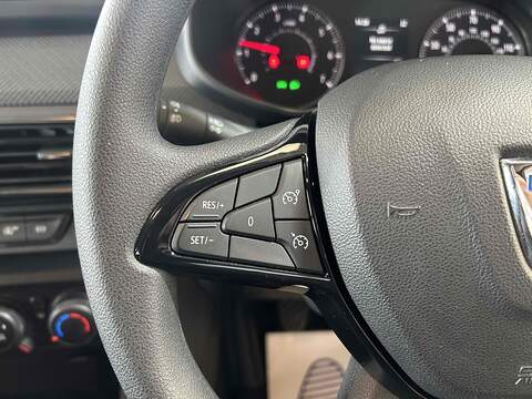 Dacia Jogger 1.0 TCe Essential MPV 5dr Petrol Manual Euro 6 (s/s) (110 ps) - U10264