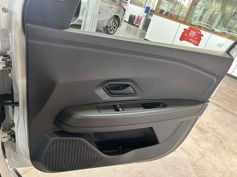 Dacia Jogger 1.0 TCe Essential MPV 5dr Petrol Manual Euro 6 (s/s) (110 ps) - U10264