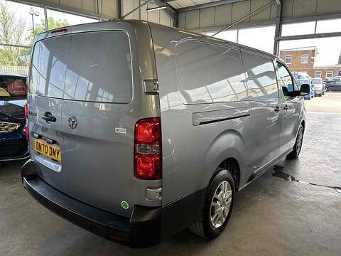 Vauxhall Vivaro 1.5 Turbo D 2900 Dynamic Panel Van 6dr Diesel Manual L2 H1 Euro 6 (s/s) (100 ps) - U10268