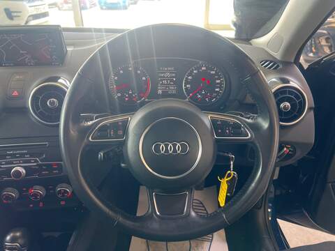 Audi A1 1.4 TFSI Sport Sportback 5dr Petrol S Tronic Euro 6 (s/s) (125 ps) - U10270