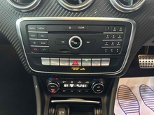 Mercedes-Benz A Class A180d AMG Line - Thumb 11