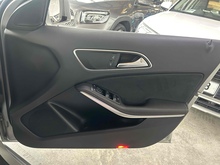 Mercedes-Benz A Class A180d AMG Line - Thumb 17