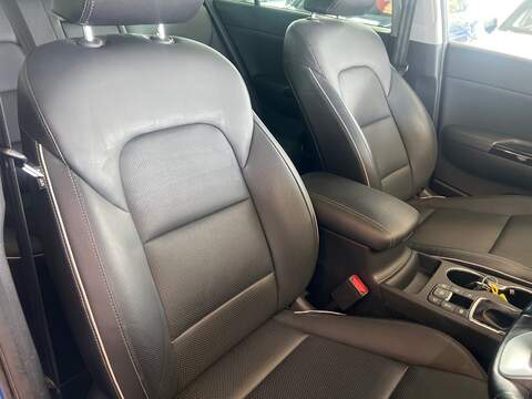 Kia Sportage 1.6 CRDi 4 SUV 5dr Diesel DCT AWD Euro 6 (s/s) (134 bhp) - U10275