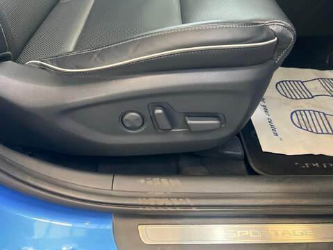 Kia Sportage 1.6 CRDi 4 SUV 5dr Diesel DCT AWD Euro 6 (s/s) (134 bhp) - U10275