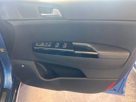 Kia Sportage 1.6 CRDi 4 SUV 5dr Diesel DCT AWD Euro 6 (s/s) (134 bhp) - U10275