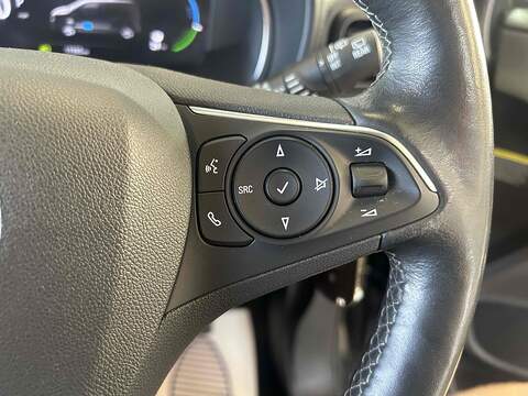 Vauxhall Combo Life Electric 50kWh SE MPV 5dr Electric Auto (5 Seat, 7.4kW Charger) (136 ps) - U10279