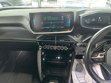 Peugeot E-2008 GT - Thumb 9