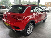 Volkswagen T-Roc TSI EVO SE - Thumb 3