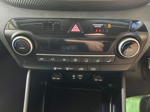 Hyundai TUCSON 1.6 GDi SE Nav SUV 5dr Petrol Manual Euro 6 (s/s) (132 ps) - U10350