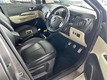 Renault Captur dCi ENERGY GT Line - Thumb 6
