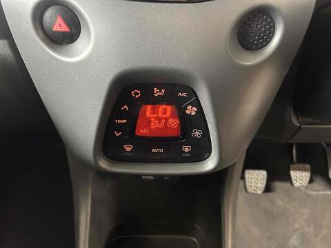 Toyota AYGO 1.0 VVT-i x-trend Hatchback 5dr Petrol Manual Euro 6 (71 ps) - U10363