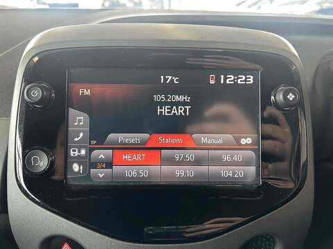 Toyota AYGO 1.0 VVT-i x-trend Hatchback 5dr Petrol Manual Euro 6 (71 ps) - U10363