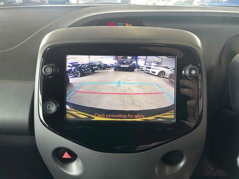 Toyota AYGO 1.0 VVT-i x-trend Hatchback 5dr Petrol Manual Euro 6 (71 ps) - U10363