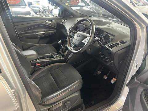 Ford Kuga 2.0 TDCi EcoBlue ST-Line SUV 5dr Diesel Manual Euro 6 (s/s) (150 ps) - U10364