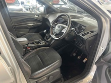 Ford Kuga TDCi EcoBlue ST-Line - Thumb 6