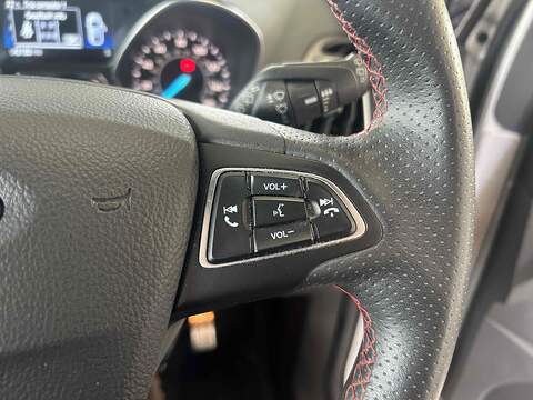 Ford Kuga 2.0 TDCi EcoBlue ST-Line SUV 5dr Diesel Manual Euro 6 (s/s) (150 ps) - U10364