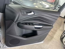 Ford Kuga TDCi EcoBlue ST-Line - Thumb 20