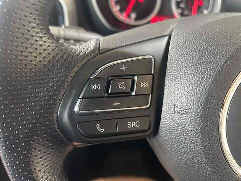 MG MG3 1.5 VTi-TECH Exclusive Nav Hatchback 5dr Petrol Manual Euro 6 (s/s) (106 ps) - U10365