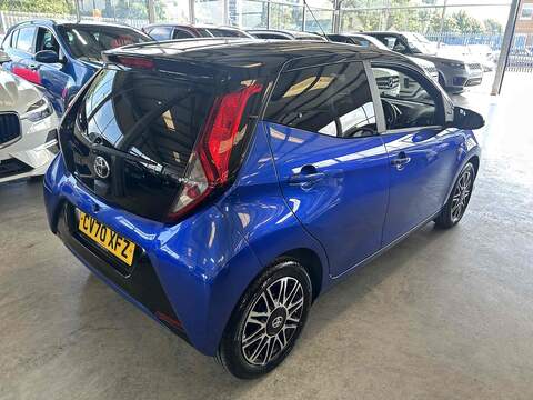Toyota AYGO 1.0 VVT-i x-clusiv Hatchback 5dr Petrol Manual Euro 6 (71 ps) - U10371