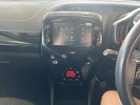 Toyota AYGO 1.0 VVT-i x-clusiv Hatchback 5dr Petrol Manual Euro 6 (71 ps) - U10371