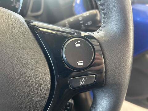 Toyota AYGO 1.0 VVT-i x-clusiv Hatchback 5dr Petrol Manual Euro 6 (71 ps) - U10371