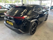 Lexus UX 250h - Thumb 3