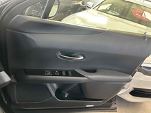 Lexus UX 250h - Thumb 19