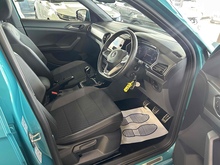 Volkswagen T-Cross TSI R-Line - Thumb 6