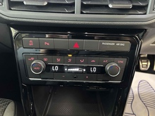 Volkswagen T-Cross TSI R-Line - Thumb 11