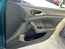 Volkswagen T-Cross TSI R-Line - Thumb 18