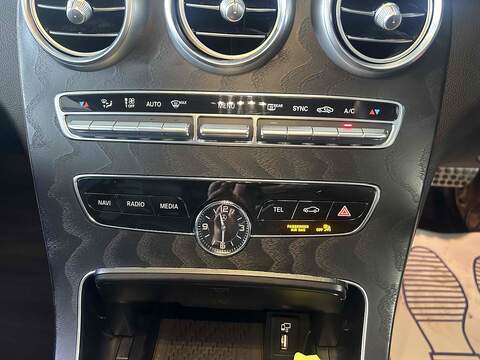 Mercedes-Benz C Class 2.0 C300d AMG Line (Premium Plus) Saloon 4dr Diesel G-Tronic+ Euro 6 (s/s) (245 ps) - U10393