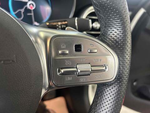 Mercedes-Benz C Class 2.0 C300d AMG Line (Premium Plus) Saloon 4dr Diesel G-Tronic+ Euro 6 (s/s) (245 ps) - U10393