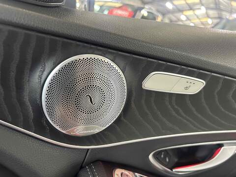 Mercedes-Benz C Class 2.0 C300d AMG Line (Premium Plus) Saloon 4dr Diesel G-Tronic+ Euro 6 (s/s) (245 ps) - U10393