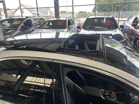 Mercedes-Benz C Class 2.0 C300d AMG Line (Premium Plus) Saloon 4dr Diesel G-Tronic+ Euro 6 (s/s) (245 ps) - U10393