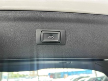Audi Q3 TDI S line Edition - Thumb 9