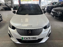 Peugeot E-2008 GT - Thumb 2