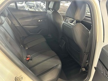 Peugeot E-2008 GT - Thumb 7