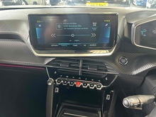 Peugeot E-2008 GT - Thumb 9