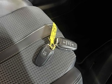 Peugeot E-2008 GT - Thumb 21
