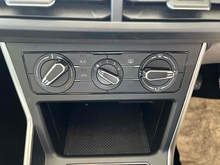 Volkswagen Polo EVO Life - Thumb 12