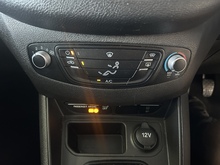 Ford Tourneo Courier TDCi Zetec - Thumb 11