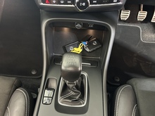Volvo XC40 T3 R-Design Pro - Thumb 13