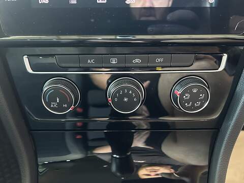 Volkswagen Golf 1.5 TSI EVO GT Estate 5dr Petrol Manual Euro 6 (s/s) (150 ps) - U10477