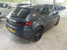 SEAT Leon TSI EVO FR Black Edition - Thumb 3