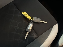 Nissan Micra Acenta - Thumb 17