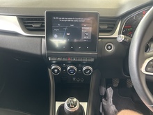 Renault Captur TCe Iconic - Thumb 9