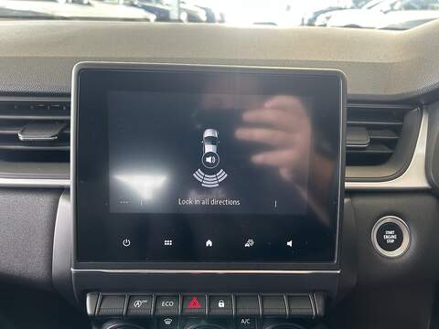 Renault Captur 1.3 TCe Iconic SUV 5dr Petrol Manual Euro 6 (s/s) (140 ps) - U10498