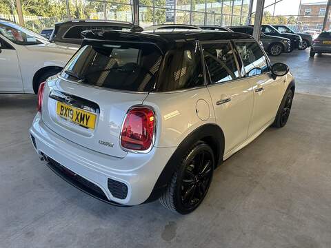 MINI Hatch 1.5 Cooper Sport Hatchback 5dr Petrol Manual Euro 6 (s/s) (136 ps) - U10504