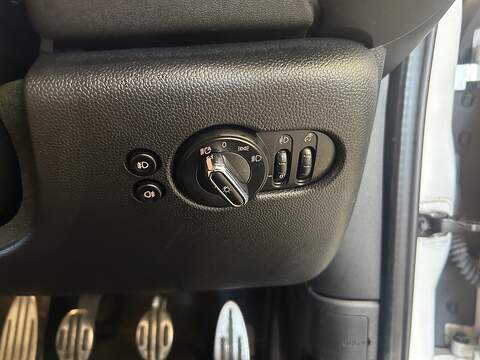 MINI Hatch 1.5 Cooper Sport Hatchback 5dr Petrol Manual Euro 6 (s/s) (136 ps) - U10504