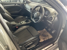 Audi A3 TFSI Black Edition - Thumb 6